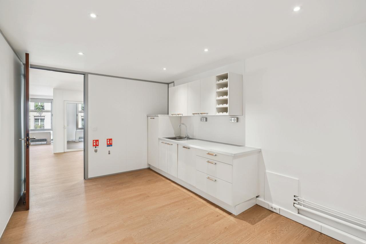 Bureau Paris 242m² Location bureau Paris OLBUR2428217 14